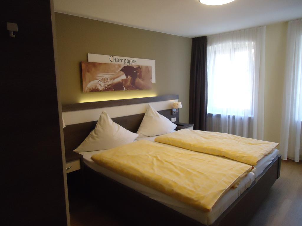 Gasthaus Huwer Bernkastel-Kues Room photo